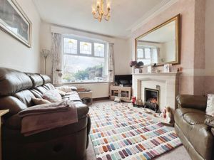 Lounge- click for photo gallery